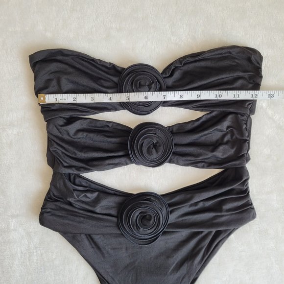 La Reveche Swim | Vesna One piece Black with Cut Outs and Rosebuds - Picture 5 of 10